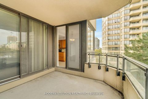 Photo 38 at 426 - 32 Clarissa Drive, Harding, Richmond Hill