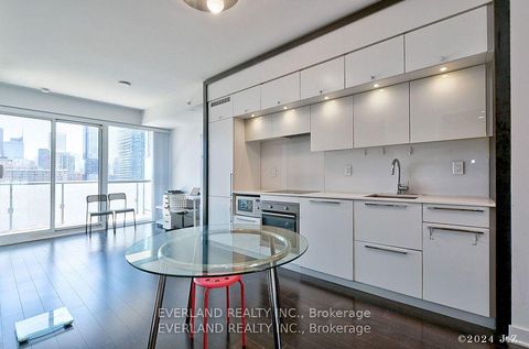 Photo 3 at 1702 - 15 Grenville Street, Bay Street Corridor, Toronto