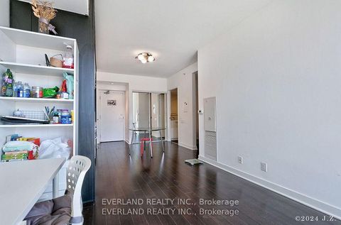 Photo 13 at 1702 - 15 Grenville Street, Bay Street Corridor, Toronto