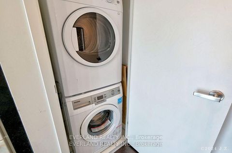 Photo 15 at 1702 - 15 Grenville Street, Bay Street Corridor, Toronto