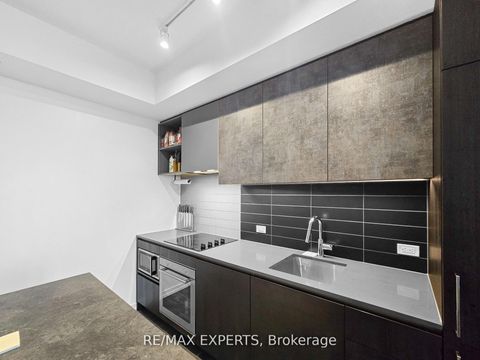 Photo 7 at 4701 - 7890 Jane Street, Concord, Vaughan