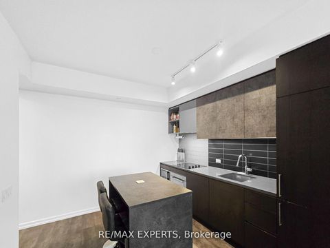 Photo 8 at 4701 - 7890 Jane Street, Concord, Vaughan