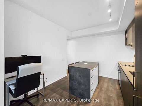 Photo 10 at 4701 - 7890 Jane Street, Concord, Vaughan