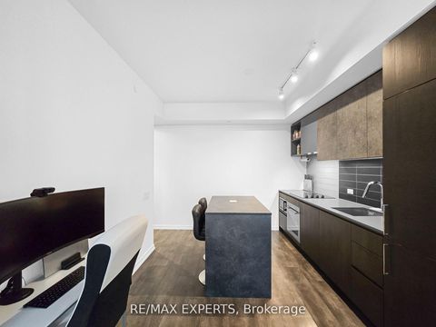 Photo 11 at 4701 - 7890 Jane Street, Concord, Vaughan