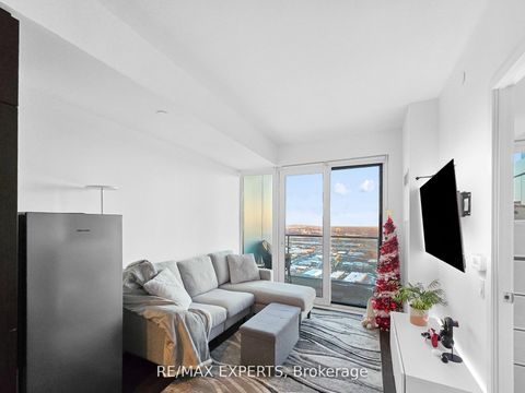 Photo 15 at 4701 - 7890 Jane Street, Concord, Vaughan