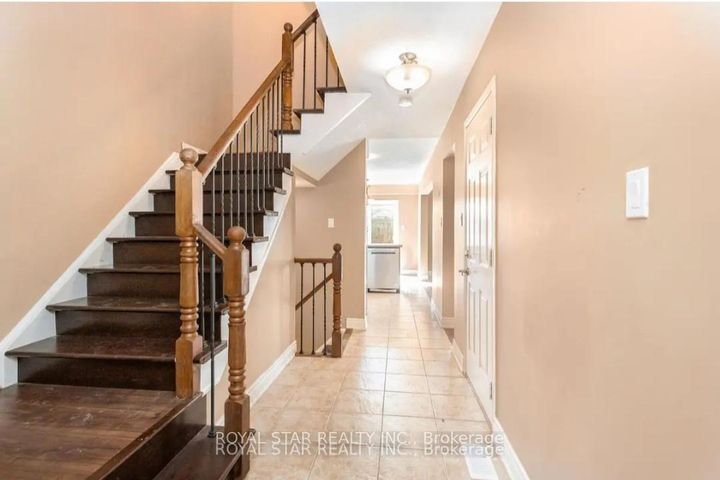 Photo 1 at 86 Meadowwood Crescent, Stoney Creek Mountain, Hamilton