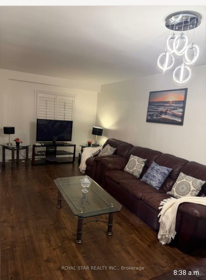 Photo 5 at 86 Meadowwood Crescent, Stoney Creek Mountain, Hamilton