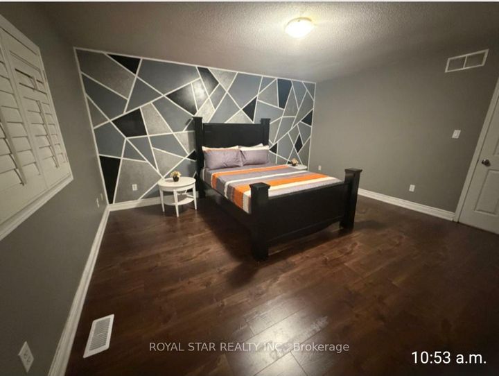 Photo 8 at 86 Meadowwood Crescent, Stoney Creek Mountain, Hamilton