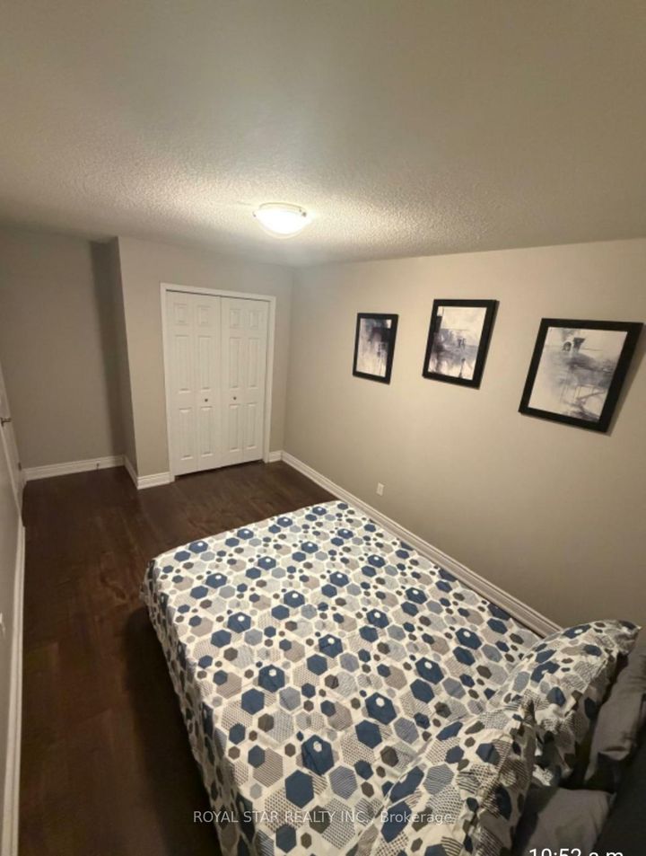 Photo 9 at 86 Meadowwood Crescent, Stoney Creek Mountain, Hamilton