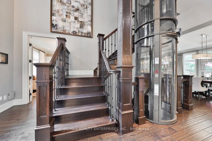 Photo 6 at 5047 Lakeshore Road, Appleby, Burlington