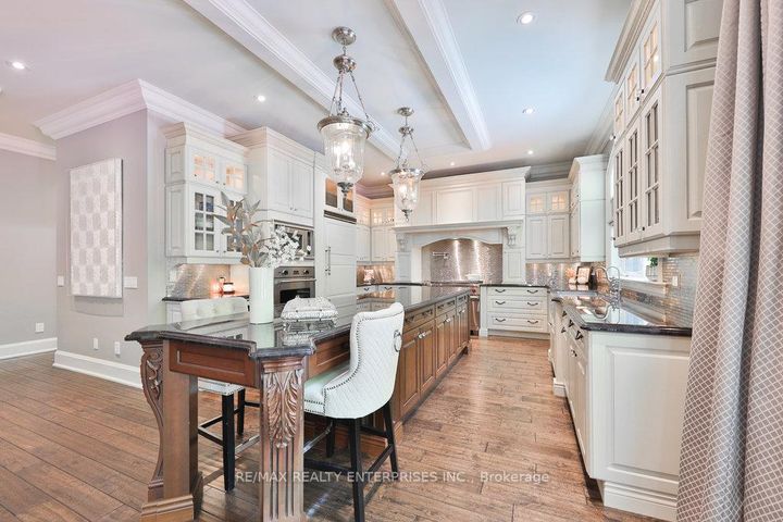 Photo 11 at 5047 Lakeshore Road, Appleby, Burlington