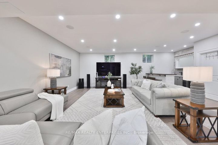 Photo 32 at 5047 Lakeshore Road, Appleby, Burlington