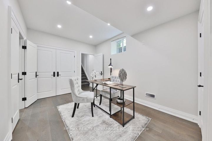 Photo 38 at 5047 Lakeshore Road, Appleby, Burlington