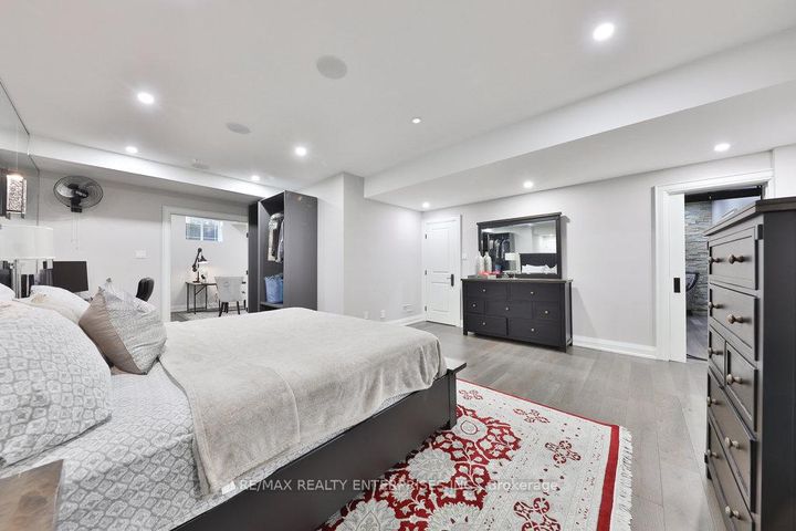 Photo 40 at 5047 Lakeshore Road, Appleby, Burlington