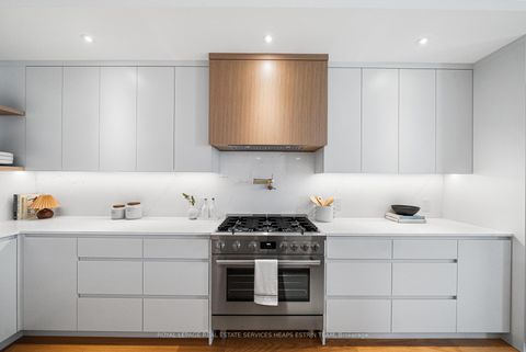 Photo 8 at 17 Myrtle Avenue, South Riverdale, Toronto