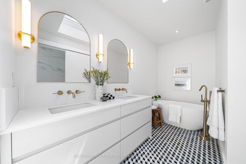 Photo 30 at 17 Myrtle Avenue, South Riverdale, Toronto