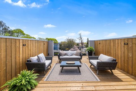 Photo 33 at 17 Myrtle Avenue, South Riverdale, Toronto