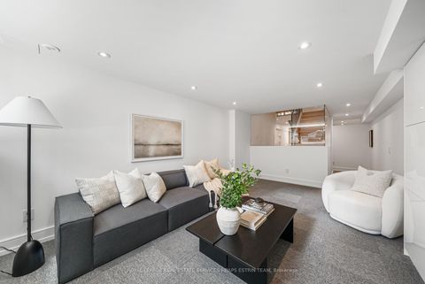 Photo 36 at 17 Myrtle Avenue, South Riverdale, Toronto