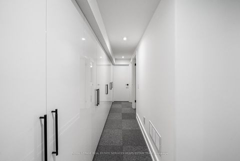 Photo 37 at 17 Myrtle Avenue, South Riverdale, Toronto