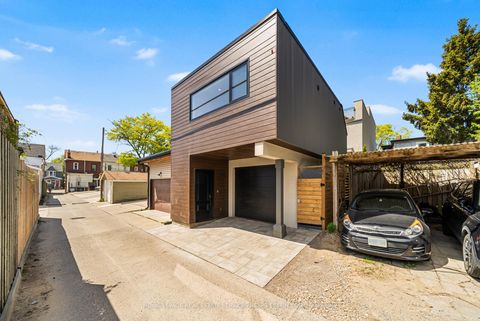 Photo 42 at 17 Myrtle Avenue, South Riverdale, Toronto