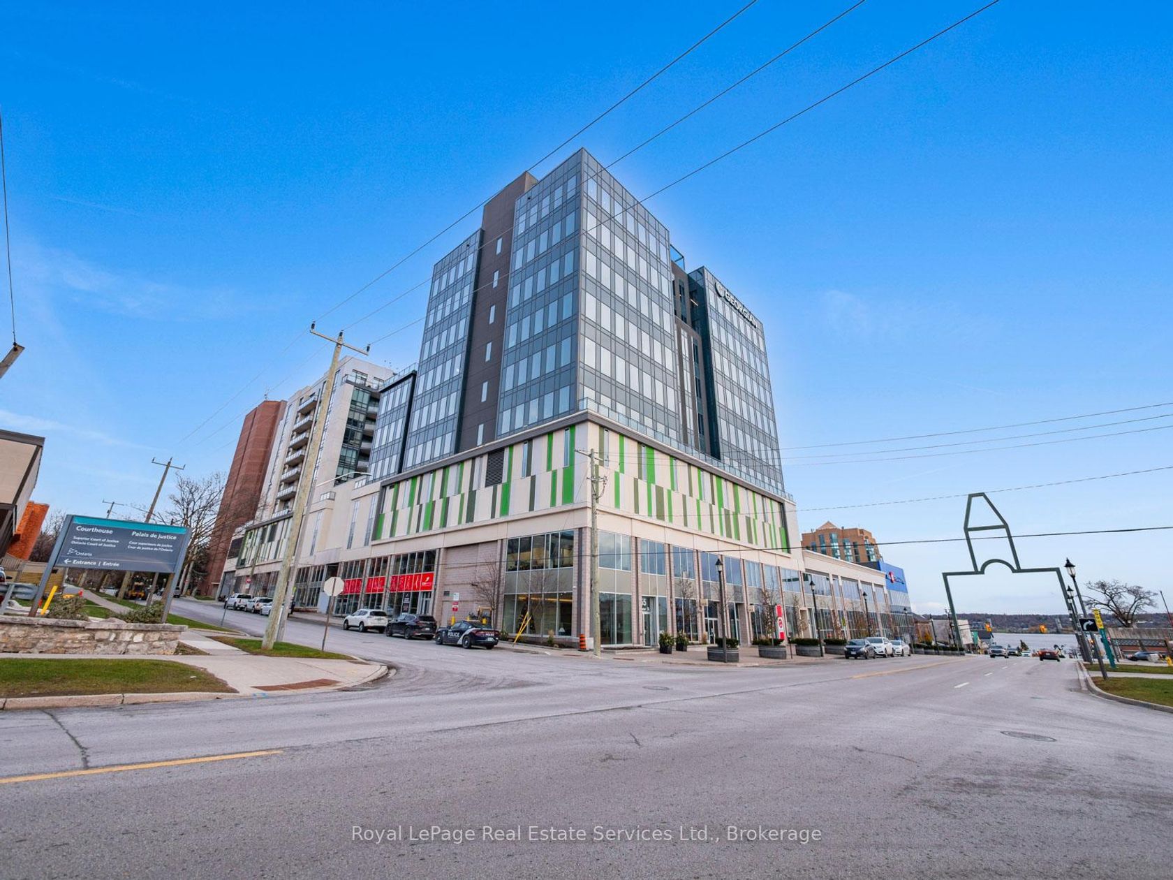 709 - 111 Worsley Street, City Centre, Barrie photo number 2