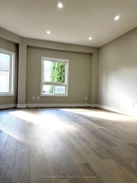 Photo 4 at 447 Hollandview Trail, Bayview Wellington, Aurora