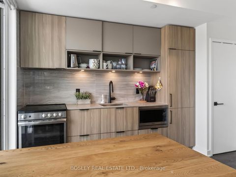 Photo 4 at 516 - 60 Tannery Road, Waterfront Communities C8, Toronto