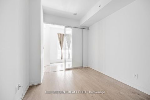 Photo 9 at 426 - 30 Nelson Street, Waterfront Communities C1, Toronto