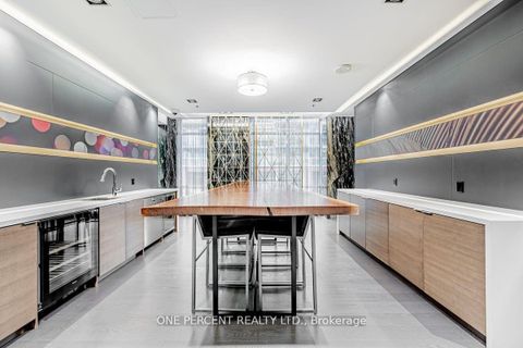 Photo 18 at 426 - 30 Nelson Street, Waterfront Communities C1, Toronto