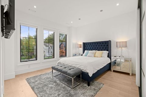 Photo 25 at 165 Leacrest Road, Leaside, Toronto