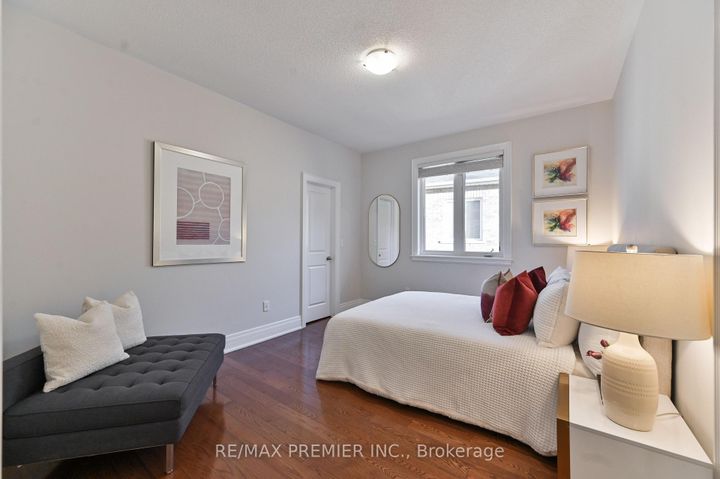 Photo 27 at 64 Heintzman Crescent, Patterson, Vaughan