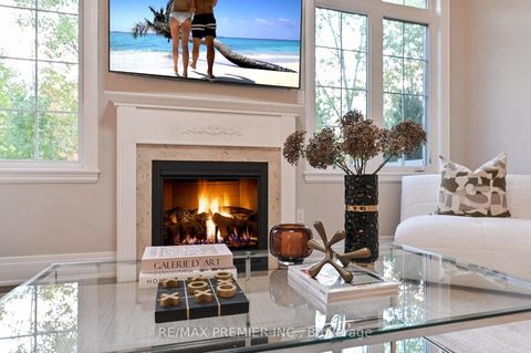 Photo 16 at 64 Heintzman Crescent, Patterson, Vaughan