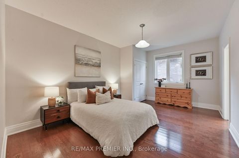 Photo 26 at 64 Heintzman Crescent, Patterson, Vaughan