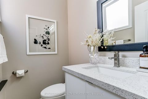 Photo 5 at 72 Camino Drive, Vellore Village, Vaughan