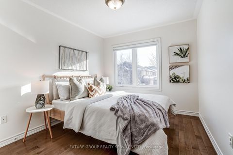 Photo 16 at 72 Camino Drive, Vellore Village, Vaughan