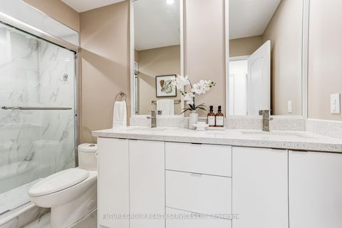 Photo 21 at 72 Camino Drive, Vellore Village, Vaughan