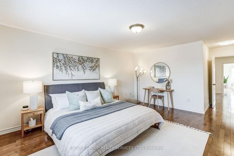 Photo 26 at 72 Camino Drive, Vellore Village, Vaughan