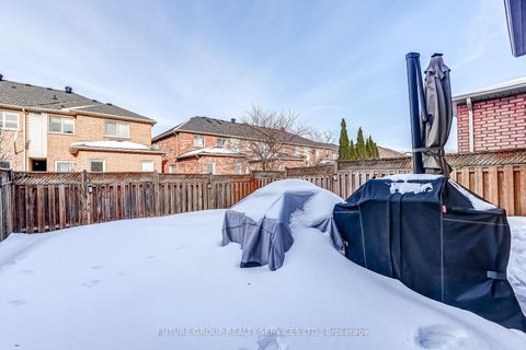 Photo 39 at 72 Camino Drive, Vellore Village, Vaughan