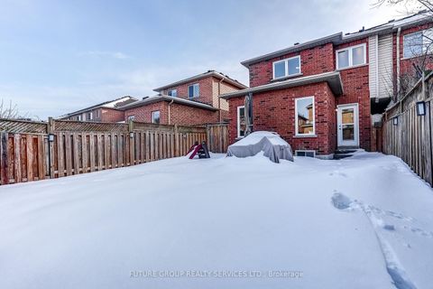Photo 40 at 72 Camino Drive, Vellore Village, Vaughan