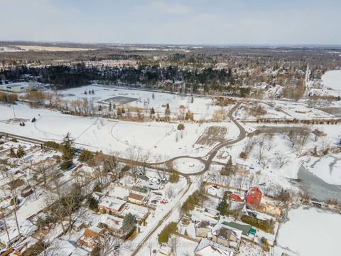 Photo 14 at 726 Hastings Avenue, Alcona, Innisfil