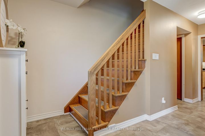 Photo 15 at 2033 Water's Edge Drive, BR Bronte, Oakville