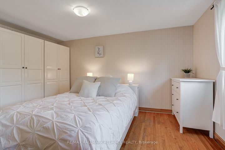 Photo 16 at 2033 Water's Edge Drive, BR Bronte, Oakville