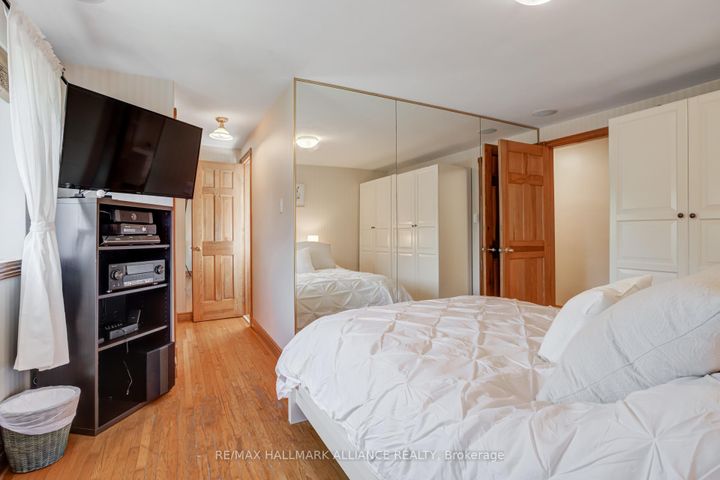 Photo 17 at 2033 Water's Edge Drive, BR Bronte, Oakville