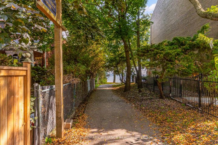 Photo 37 at 2033 Water's Edge Drive, BR Bronte, Oakville