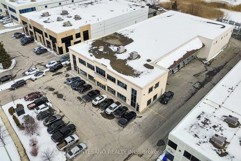 Photo 2 at 101 Westcreek Drive, East Woodbridge, Vaughan