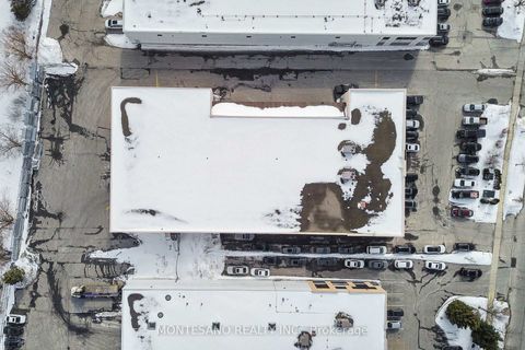 Photo 11 at 101 Westcreek Drive, East Woodbridge, Vaughan