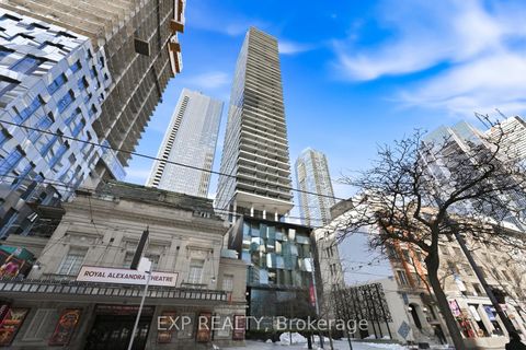 Photo 1 at 2906 - 224 King Street W, Waterfront Communities C1, Toronto