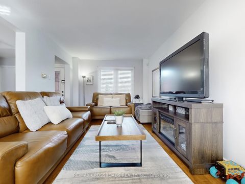 Photo 6 at 64 Sable Crescent, Rolling Acres, Whitby