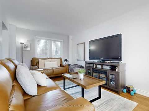 Photo 8 at 64 Sable Crescent, Rolling Acres, Whitby