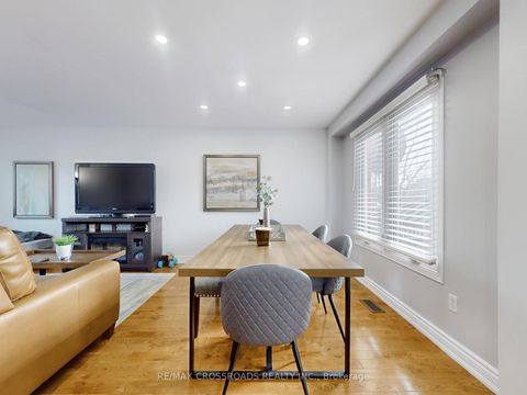 Photo 13 at 64 Sable Crescent, Rolling Acres, Whitby